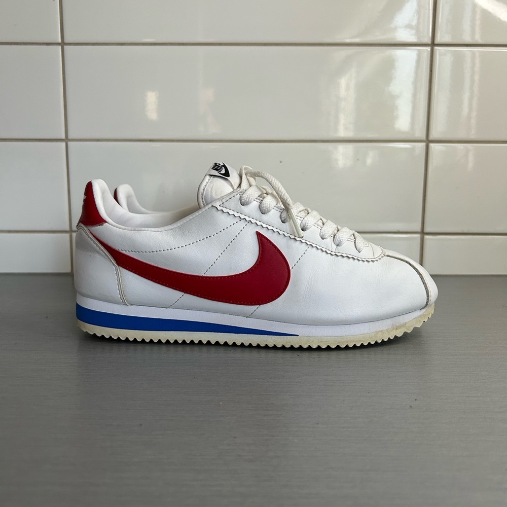 Nike Classic Cortez Leather Sneaker - White with Red Swoosh